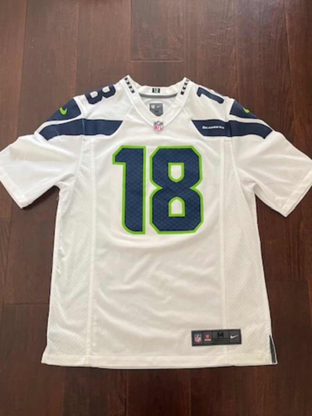 Nike On Field NFL Seattle Seahawks Sidney Rice #18 White Jersey M
